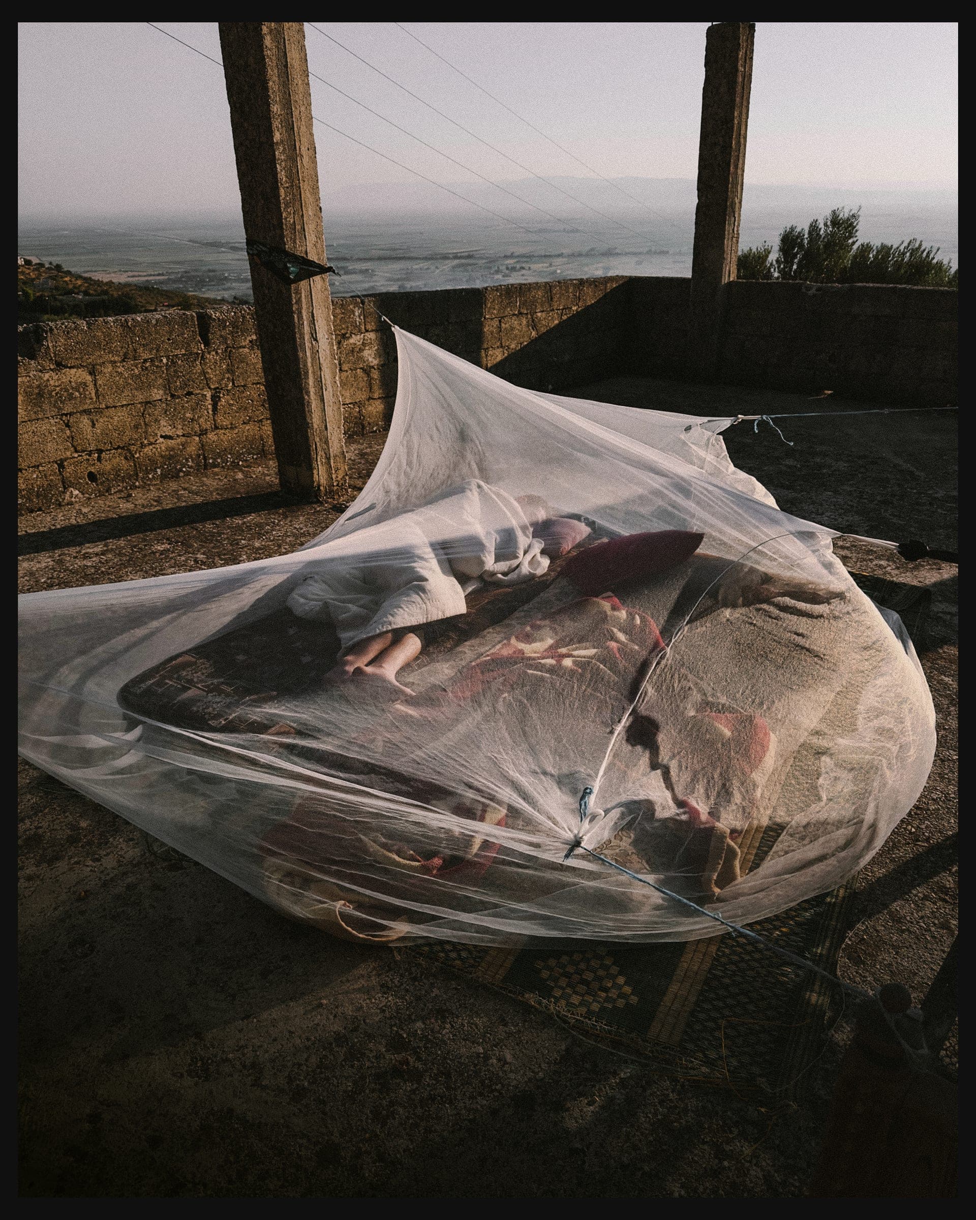 A Hand of Dust · plate 07