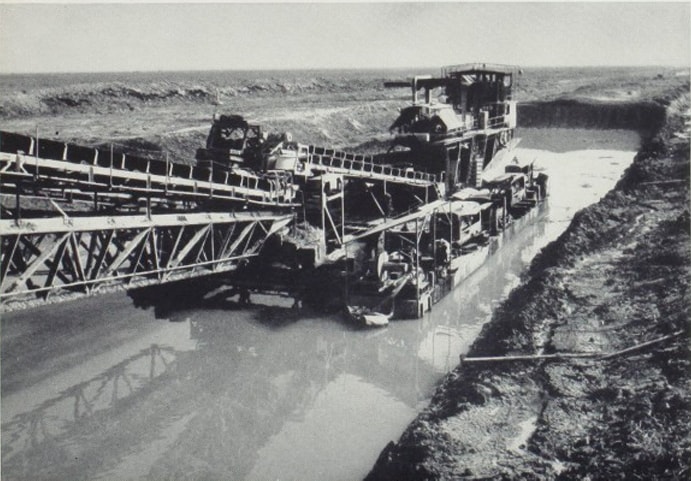 Construction work and dredging during the Ghab Reclamation Project along the Orontes River, Syria (1962). Source: Fischer, H. (1962). Begegnung mit Syrien (p. 72). Brockhaus.